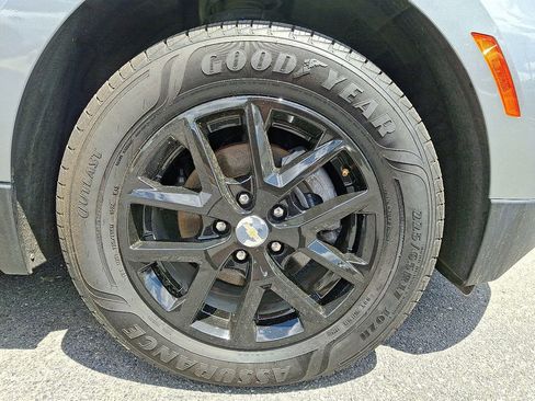 Used 2023 Chevrolet Equinox LS AWD/4WD image 8