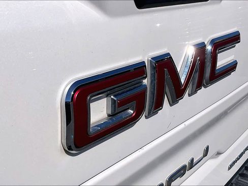 Used 2020 GMC Sierra 1500 Denali w/ Denali Premium Package image 9