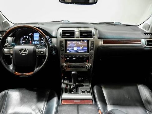 Used 2015 Lexus GX 460 w/ Premium Package AWD/4WD image 20