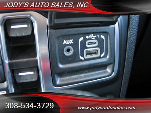 Used 2025 Jeep Wrangler Sport S AWD/4WD image 26