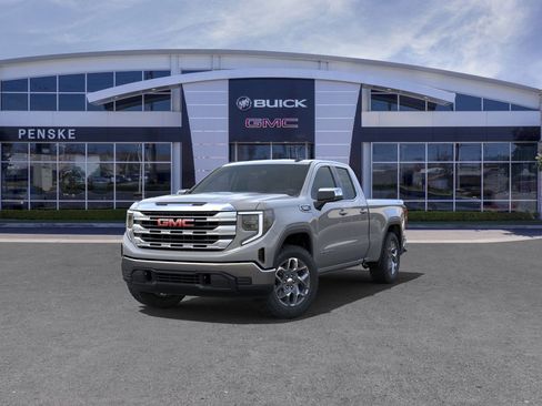 Used 2025 GMC Sierra 1500 SLE image 8