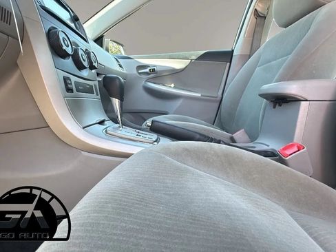 Used 2013 Toyota Corolla FWD image 13