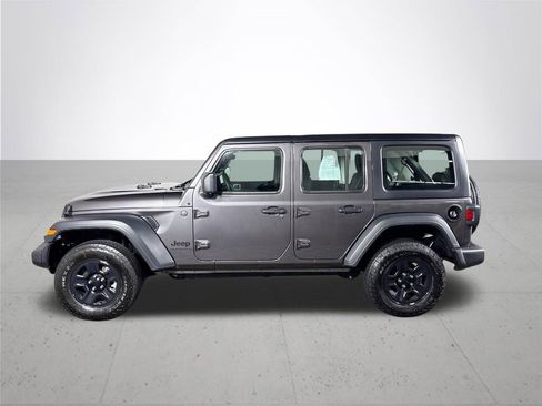 Used 2025 Jeep Wrangler Sport image 9