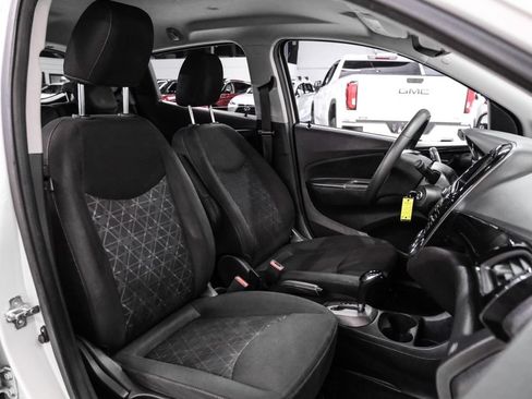 Used 2021 Chevrolet Spark LT FWD image 29