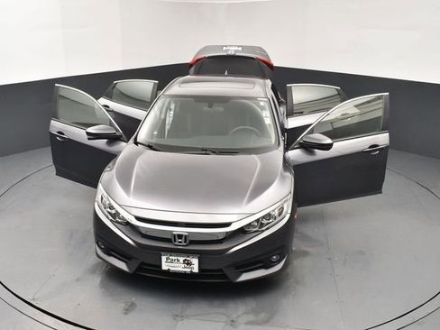 Used 2018 Honda Civic EX-T image 26
