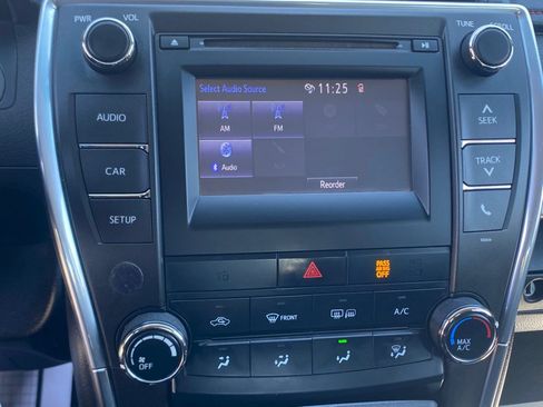 Used 2017 Toyota Camry SE FWD image 15