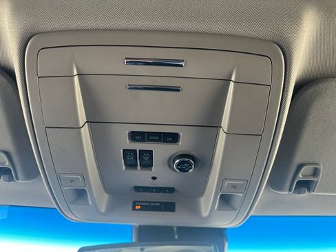Certified 2019 GMC Yukon XL Denali w/ Open Road Package AWD/4WD image 10