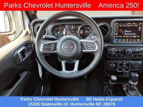 Used 2023 Jeep Wrangler Unlimited Sahara AWD/4WD image 22