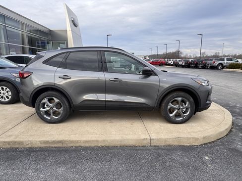 New 2026 Ford Escape ST-Line image 5