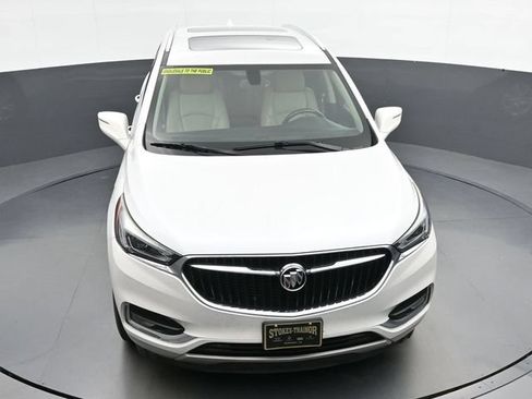 Used 2018 Buick Enclave Essence w/ Trailering Package FWD image 17
