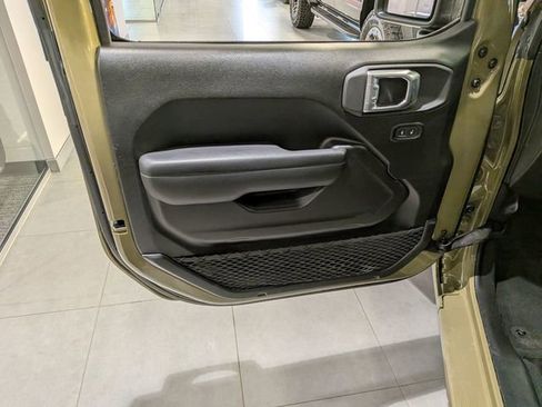Used 2025 Jeep Wrangler Sport image 7