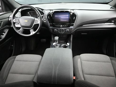 Used 2023 Chevrolet Traverse LT image 17