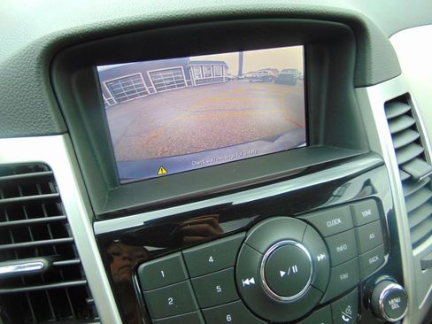 Used 2016 Chevrolet Cruze LT w/ Sun And Sound Package image 20