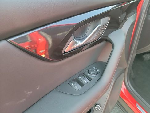 Used 2019 Chevrolet Blazer RS w/ Sun and Wheels Package FWD image 24