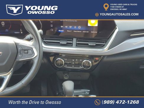 Used 2025 Chevrolet Trax ACTIV w/ Sunroof Package FWD image 27