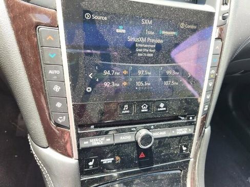 Used 2018 INFINITI Q50 Luxe w/ Essential Package (3.0T Luxe) AWD/4WD image 17