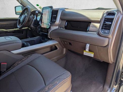 New 2026 RAM 2500 Limited AWD/4WD image 15