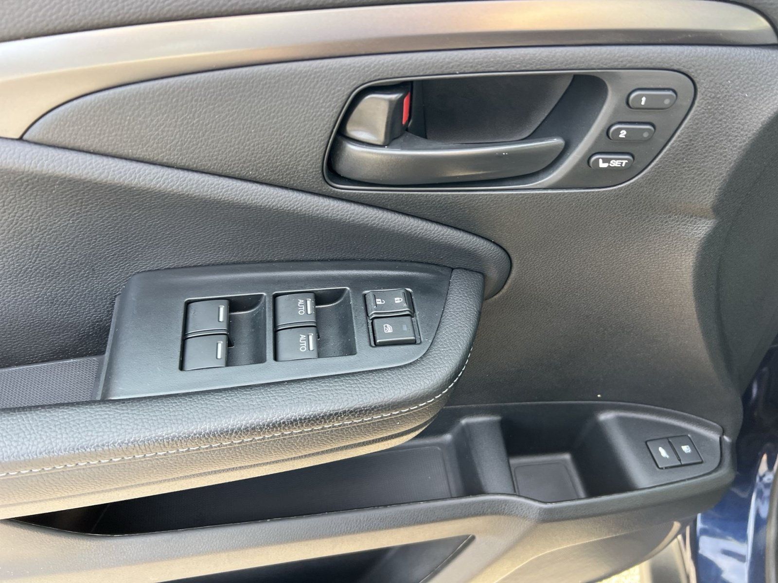 Used 2024 Honda Passport EX-L image 15