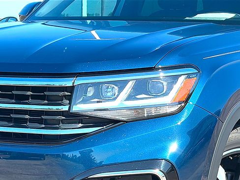 Used 2023 Volkswagen Atlas Cross Sport SEL Premium R-Line AWD/4WD image 4