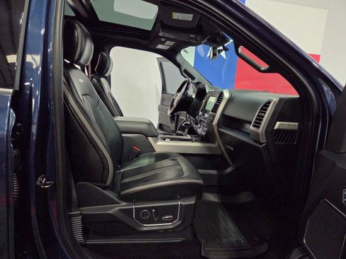 Used 2018 Ford F150 Platinum w/ Equipment Group 701A Luxury AWD/4WD image 8