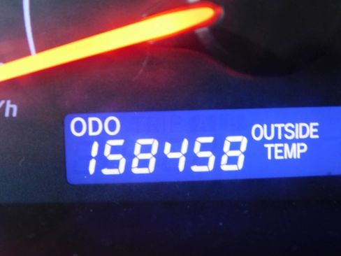 Used 2011 Toyota Camry LE w/ LE Extra-Value Pkg image 9