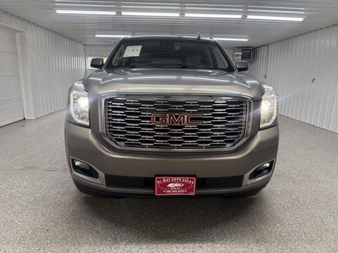 Used 2019 GMC Yukon XL Denali w/ Open Road Package AWD/4WD image 3