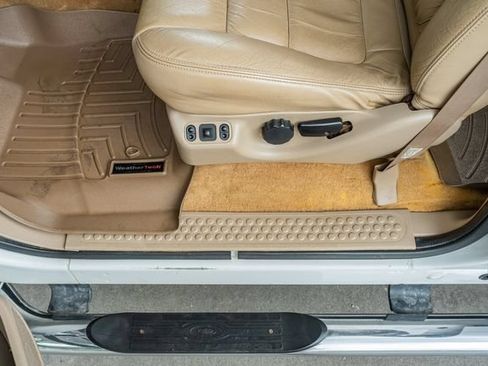 Used 2001 Ford F350 Lariat AWD/4WD image 18