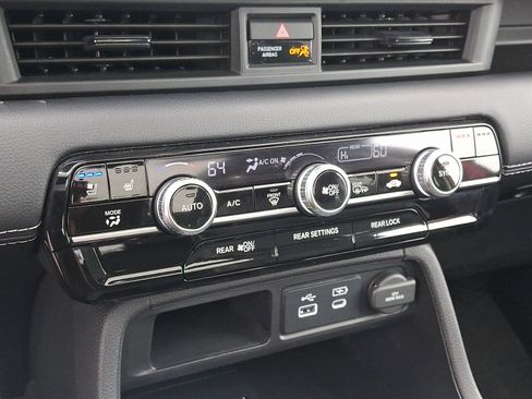 Used 2023 Honda Pilot Elite image 15