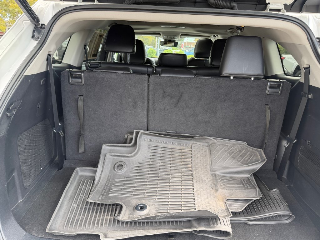 Used 2023 Toyota Highlander Limited AWD/4WD image 25