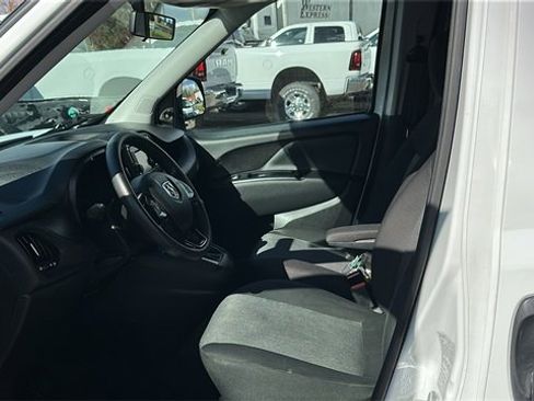 Used 2022 RAM ProMaster City Tradesman w/ Window Group 04 image 9