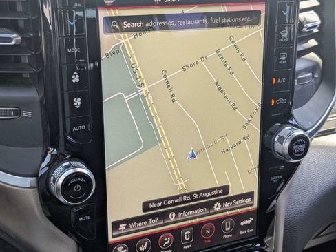 Used 2019 RAM 1500 Laramie AWD/4WD image 22