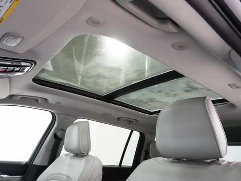 Certified 2022 Jeep Grand Cherokee L Overland w/ MOPAR Finishing Package image 14