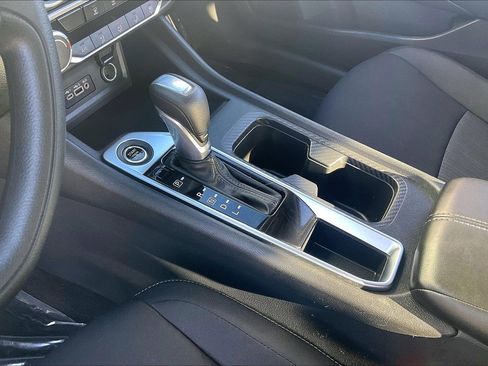 Used 2024 Nissan Sentra SV image 22