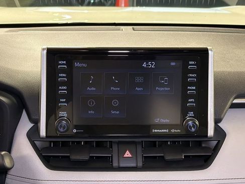 Used 2019 Toyota RAV4 XLE image 18