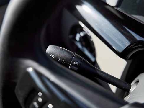 Used 2025 Rolls-Royce Phantom Sedan RWD image 69