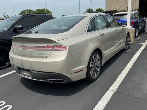 Used 2017 Lincoln MKZ Select w/ Technology Package FWD image 3