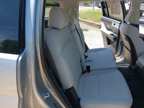Used 2024 Hyundai Santa Fe SE FWD image 12