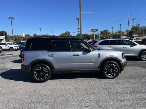 Used 2022 Ford Bronco Sport Outer Banks w/ Tech Package image 2