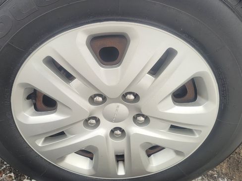 Used 2018 Dodge Grand Caravan SE w/ UConnect Hands-Free Group image 34