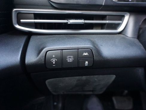 Used 2023 Hyundai Elantra Blue image 5