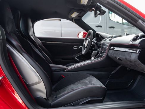 Certified 2019 Porsche 718 Boxster GTS image 38