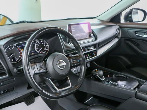 Used 2023 Nissan Rogue SV w/ SV Premium B Package FWD image 23
