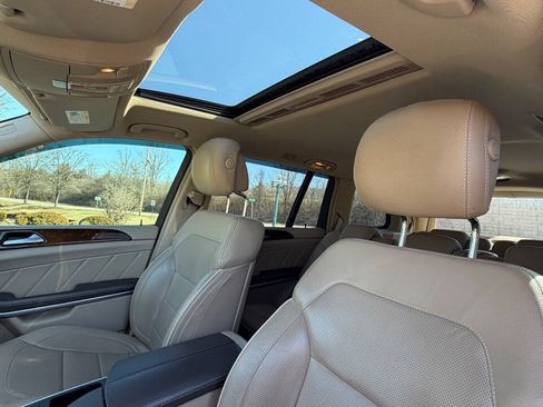 Used 2013 Mercedes-Benz GL 550 4MATIC image 7