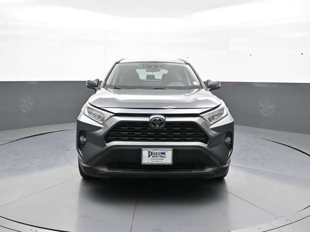Used 2019 Toyota RAV4 XLE w/ Convenience Package AWD/4WD image 2