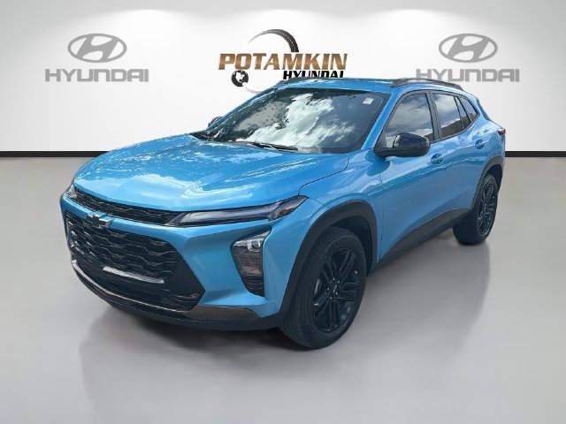 Used 2025 Chevrolet Trax ACTIV w/ Driver Confidence Package FWD image 1