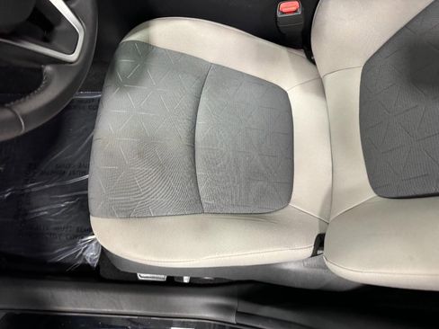 Used 2022 Toyota RAV4 XLE image 24