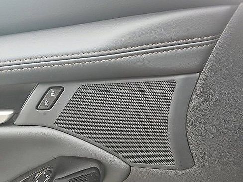 Used 2025 MAZDA MAZDA3 s image 9