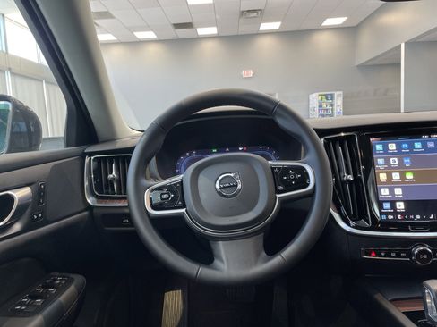 Certified 2025 Volvo V60 B5 Cross Country Plus AWD/4WD image 56