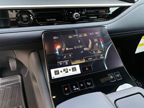 New 2026 INFINITI QX80 Sport w/ Sport Exterior Package image 25