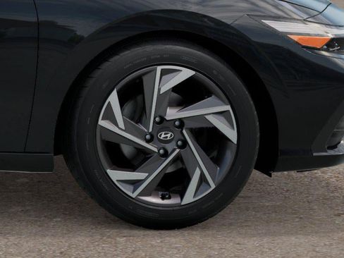 Certified 2025 Hyundai Elantra Sport w/ Cargo Package FWD image 8